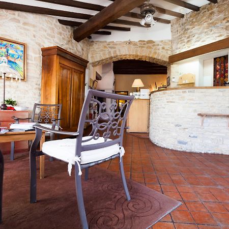 Logis Auberge De Tavel Exterior foto